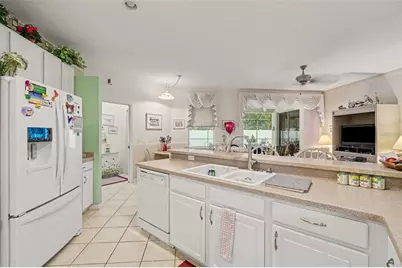 11825 Hollyhock Drive, Bradenton, FL 34202 - Photo 13
