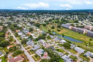 9633 Portside Dr, Seminole, FL 33776 - Photo 5