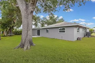 9633 Portside Dr, Seminole, FL 33776 - Photo 35