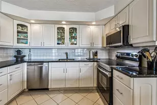101 Benjamin Franklin Dr, Sarasota, FL 34236 - Photo 21
