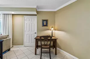 101 Benjamin Franklin Dr, Sarasota, FL 34236 - Photo 7