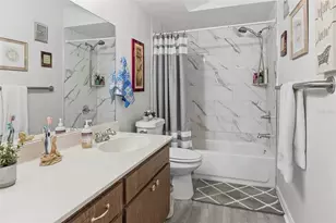 8651 10th St N, Saint Petersburg, FL 33702 - Photo 19