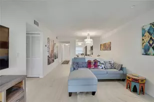 5775 Park St N, Saint Petersburg, FL 33709 - Photo 9