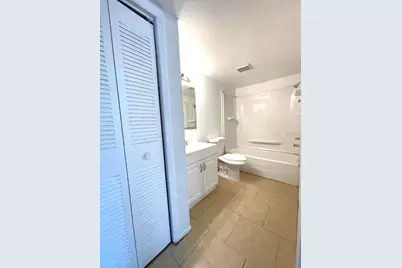 2846 Somerset Park Drive #203, Tampa, FL 33613 - Photo 9