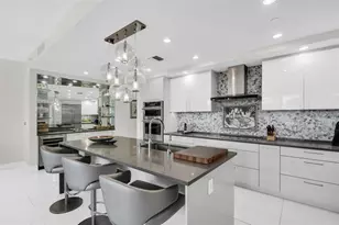100 1st Ave N, Saint Petersburg, FL 33701 - Photo 5