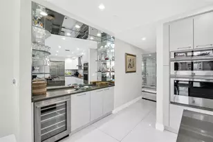 100 1st Ave N, Saint Petersburg, FL 33701 - Photo 11