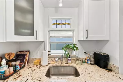 406 10th Avenue NE, Saint Petersburg, FL 33701 - Photo 9