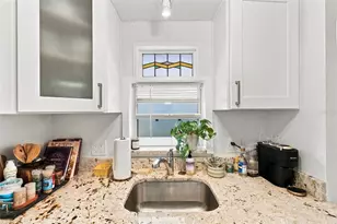 406 10th Ave NE, Saint Petersburg, FL 33701 - Photo 9