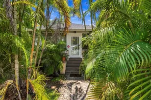 406 10th Ave NE, Saint Petersburg, FL 33701 - Photo 1