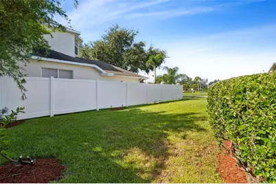33728 Honeywood Avenue, Wesley Chapel, FL 33545 - Photo 25