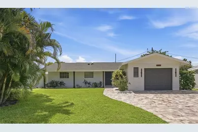 542 59th Way S, Saint Petersburg, FL 33707 - Photo 1
