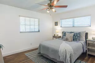 542 59th Way S, Saint Petersburg, FL 33707 - Photo 11