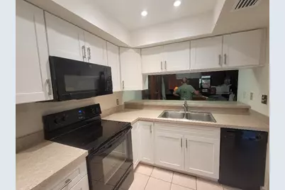 2084 Sunset Grove Lane, Clearwater, FL 33765 - Photo 9