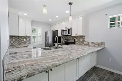 9020 Lake Place Lane #9020, Tampa, FL 33634 - Photo 11