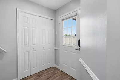 9020 Lake Place Lane #9020, Tampa, FL 33634 - Photo 7