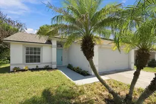 352 Lake Daisy Cir, Winter Haven, FL 33884 - Photo 1