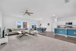 2280 Harris Hawk Ave, Ruskin, FL 33570 - Photo 11
