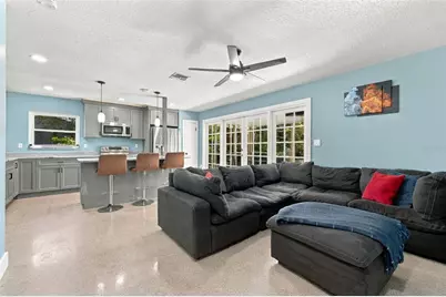 6613 Travis Boulevard, Tampa, FL 33610 - Photo 7