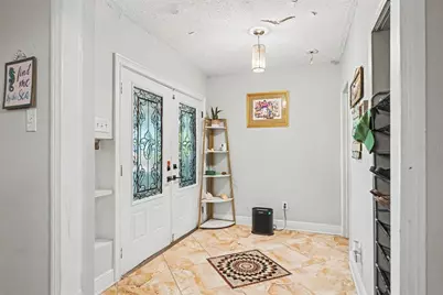3022 Dartmouth Avenue N, Saint Petersburg, FL 33713 - Photo 3