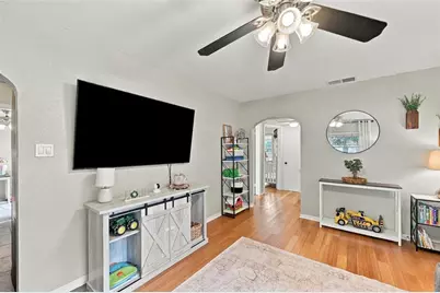 2495 34th Avenue N, Saint Petersburg, FL 33713 - Photo 23