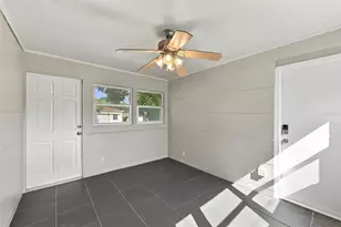2495 34th Ave N, Saint Petersburg, FL 33713 - Photo 27