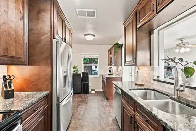 2495 34th Avenue N, Saint Petersburg, FL 33713 - Photo 11