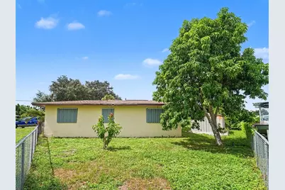 562 E Tarpon Boulevard NW, Port Charlotte, FL 33952 - Photo 23
