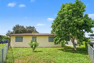 562 E Tarpon Blvd NW, Port Charlotte, FL 33952 - Photo 23