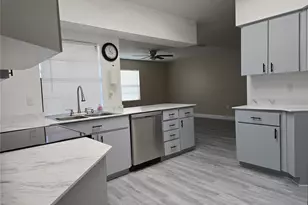 8211 Matthew Dr, New Port Richey, FL 34653 - Photo 17