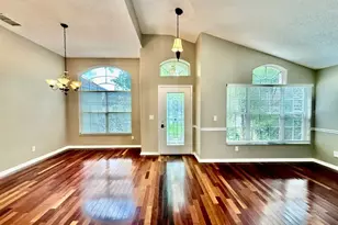 19021 Weatherstone Dr, Tampa, FL 33647 - Photo 5