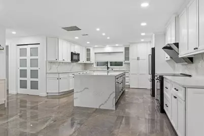 1658 Indian Rocks Road S, Largo, FL 33774 - Photo 19