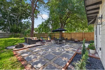 9025 1st Street NE, Saint Petersburg, FL 33702 - Photo 23