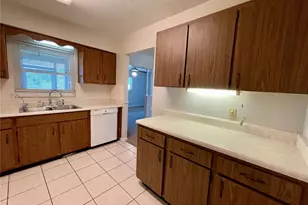 6112 E 112th Ave, Temple Terrace, FL 33617 - Photo 7