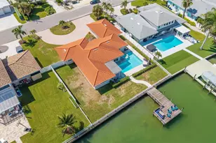 136 Bayside Dr, Clearwater Beach, FL 33767 - Photo 57