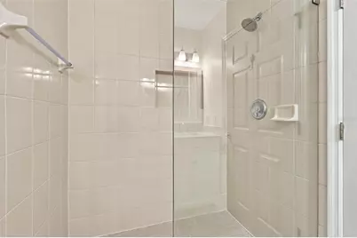 316 8th Street S #304, Saint Petersburg, FL 33701 - Photo 17