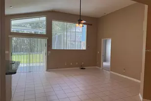 10609 Chambers Dr, Tampa, FL 33626 - Photo 5