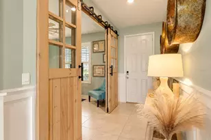 3677 Autumn Amber Dr, Spring Hill, FL 34609 - Photo 5