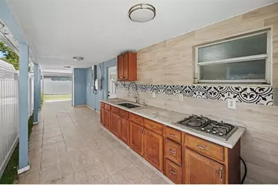 2593 38th Avenue N #B, Saint Petersburg, FL 33713 - Photo 27