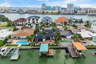 166 Bayside Dr, Clearwater Beach, FL 33767 - Photo 37