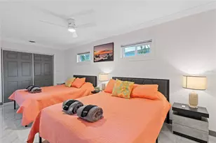 166 Bayside Dr, Clearwater Beach, FL 33767 - Photo 21