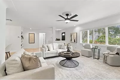 100 Monterey Boulevard NE, Saint Petersburg, FL 33704 - Photo 11