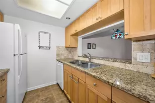 13612 S Village Dr, Tampa, FL 33618 - Photo 9