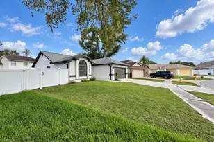 5483 Friarsway Dr, Tampa, FL 33624 - Photo 3