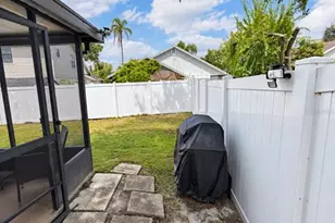 5483 Friarsway Dr, Tampa, FL 33624 - Photo 43