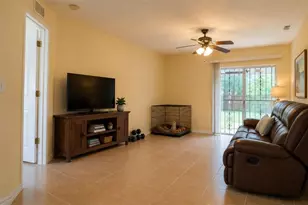 1120 11th Ave S, Saint Petersburg, FL 33705 - Photo 9