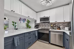 5205 Oak Charter Ct, Temple Terrace, FL 33617 - Photo 17