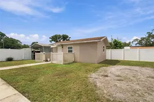 11006 N Oakleaf Ave, Tampa, FL 33612 - Photo 35