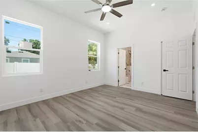 1320 10th Avenue S, Saint Petersburg, FL 33705 - Photo 11