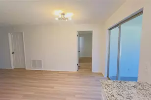 8675 Lantana Dr, Seminole, FL 33777 - Photo 7
