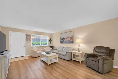 2960 59th Street S #105, Gulfport, FL 33707 - Photo 5